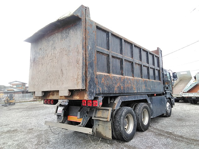 いすゞギガ深ダンプ（土砂禁ダンプ）大型（10t）[写真02]