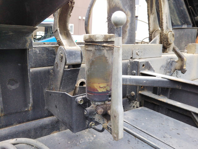 いすゞギガ深ダンプ（土砂禁ダンプ）大型（10t）[写真21]