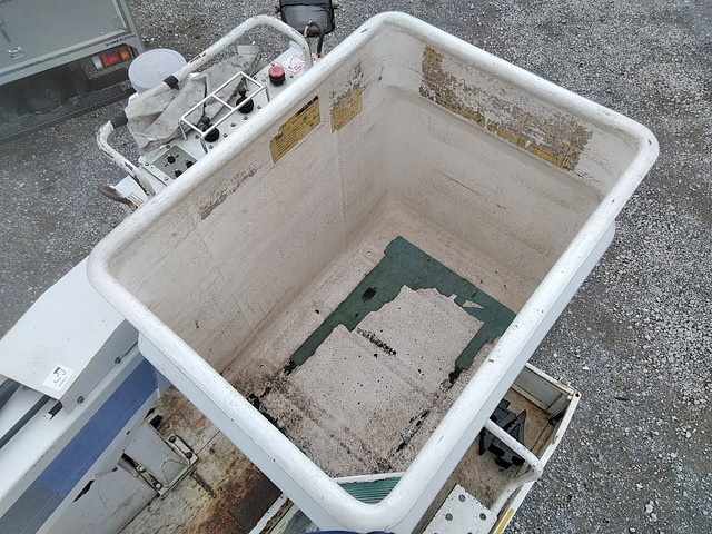 トヨタダイナ高所作業車小型（2t・3t）[写真10]