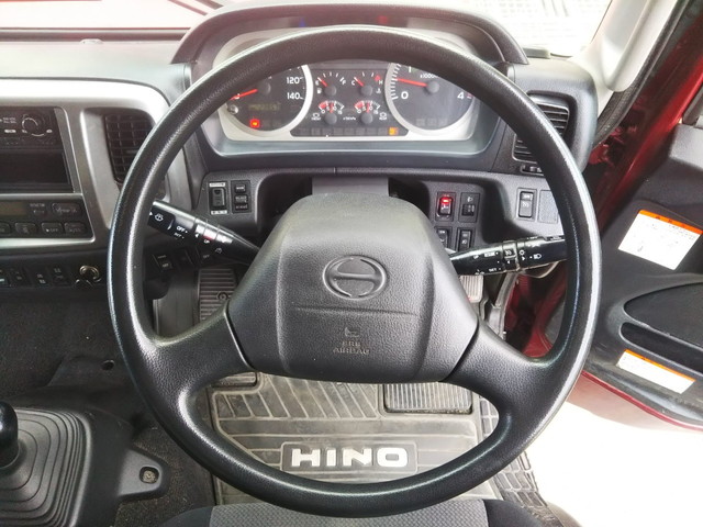 日野レンジャーアルミウイング中型（4t）[写真37]