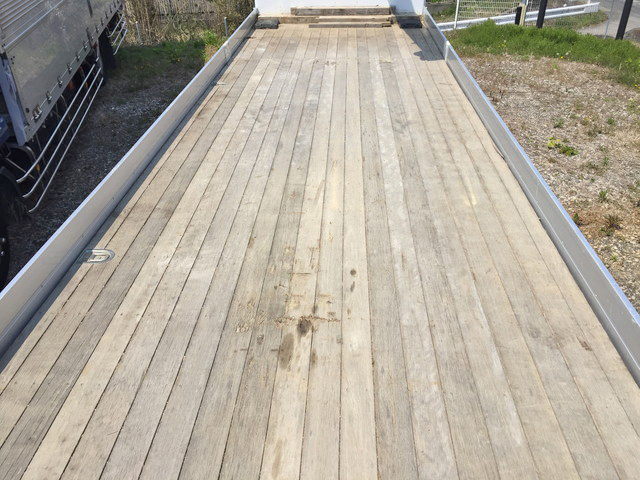 UDトラックスビッグサムセルフクレーン4段大型（10t）[写真13]