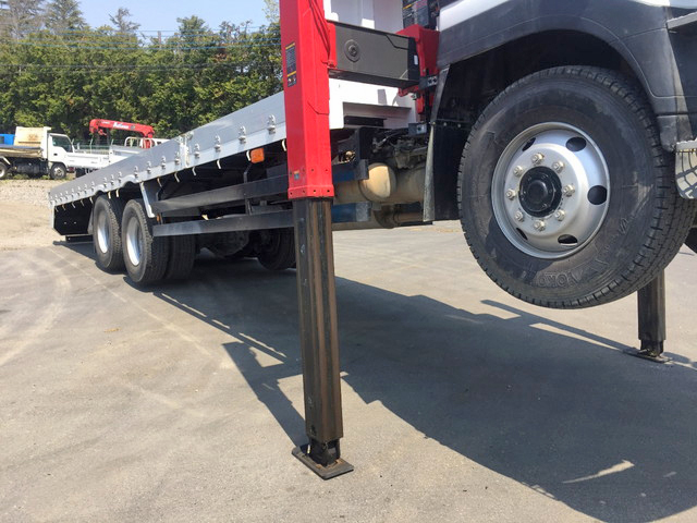 UDトラックスビッグサムセルフクレーン4段大型（10t）[写真17]