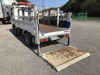 三菱ふそうキャンター平ボディ小型（2t・3t）[写真13]