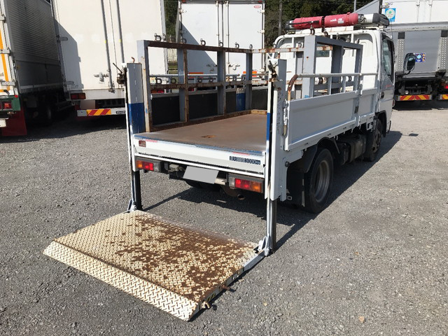 三菱ふそうキャンター平ボディ小型（2t・3t）[写真14]