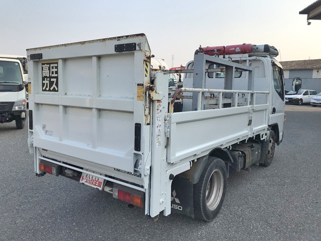 三菱ふそうキャンター平ボディ小型（2t・3t）[写真02]