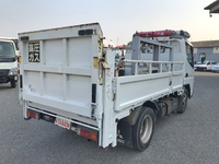 三菱ふそうキャンター平ボディ小型（2t・3t）[写真02]