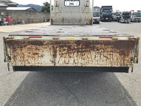 三菱ふそうキャンター平ボディ小型（2t・3t）[写真10]