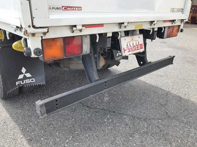三菱ふそうキャンター平ボディ小型（2t・3t）[写真16]