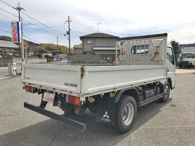三菱ふそうキャンター平ボディ小型（2t・3t）[写真02]
