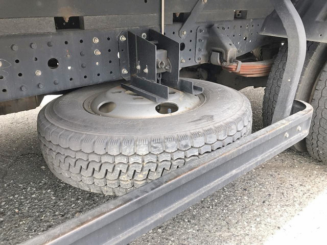 三菱ふそうキャンター平ボディ小型（2t・3t）[写真20]