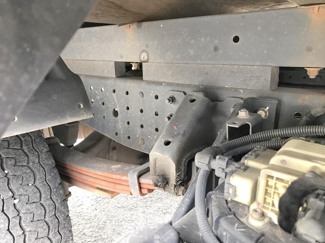 三菱ふそうキャンター平ボディ小型（2t・3t）[写真23]