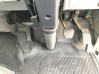 三菱ふそうキャンター平ボディ小型（2t・3t）[写真34]