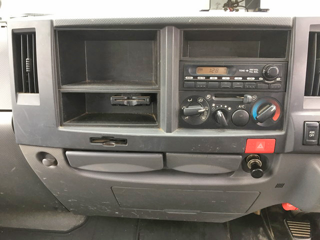 いすゞエルフクレーン4段小型（2t・3t）[写真37]