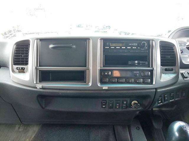 日野レンジャーアルミウイング中型（4t）[写真37]