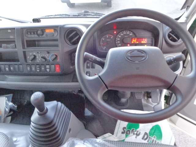 日野デュトロセーフティクレーン4段小型（2t・3t）[写真14]