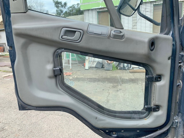 三菱ふそうファイターミキサー車（コンクリートミキサー）増トン（6t・8t）[写真29]