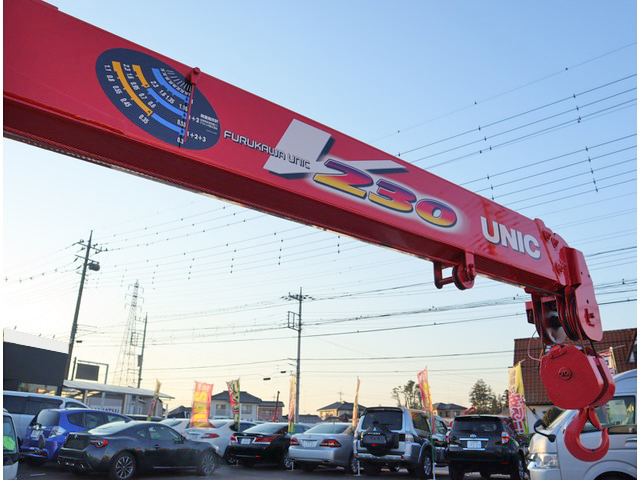 三菱ふそうキャンターユニック3段小型（2t・3t）[写真12]