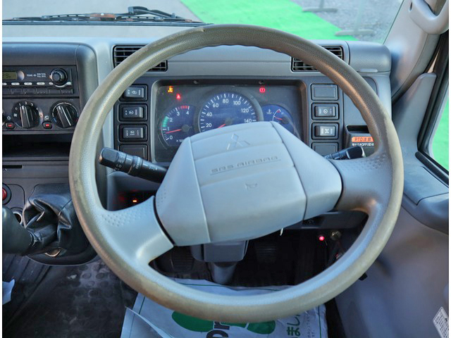 三菱ふそうキャンターユニック3段小型（2t・3t）[写真37]