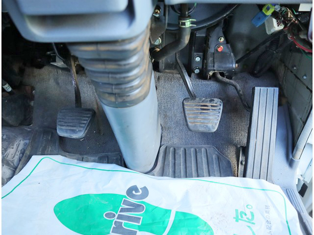 三菱ふそうキャンターユニック3段小型（2t・3t）[写真39]