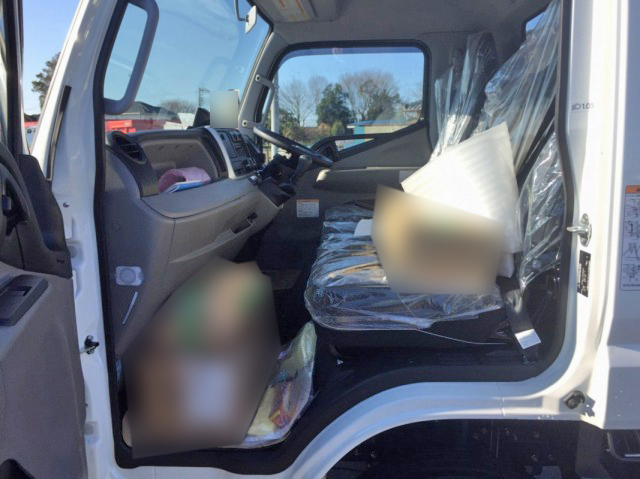 三菱ふそうキャンターセーフティローダー小型（2t・3t）[写真16]