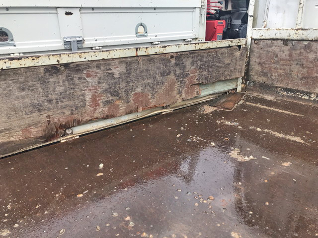 三菱ふそうキャンター平ボディ小型（2t・3t）[写真07]