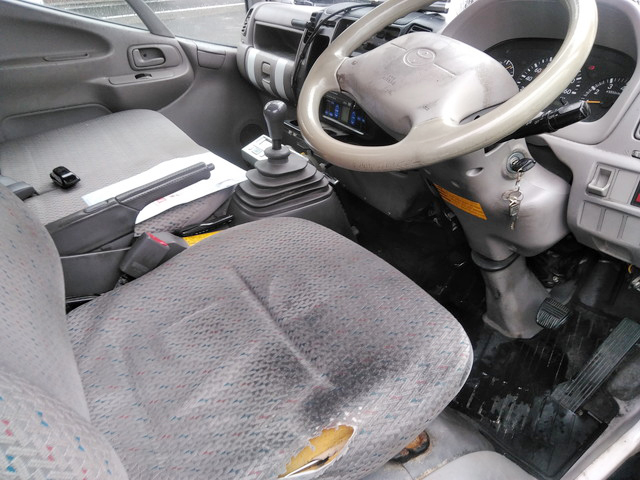 トヨタダイナ冷凍車（冷蔵車）小型（2t・3t）[写真22]