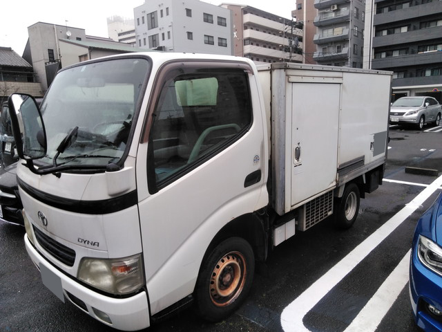 トヨタダイナ冷凍車（冷蔵車）小型（2t・3t）[写真03]