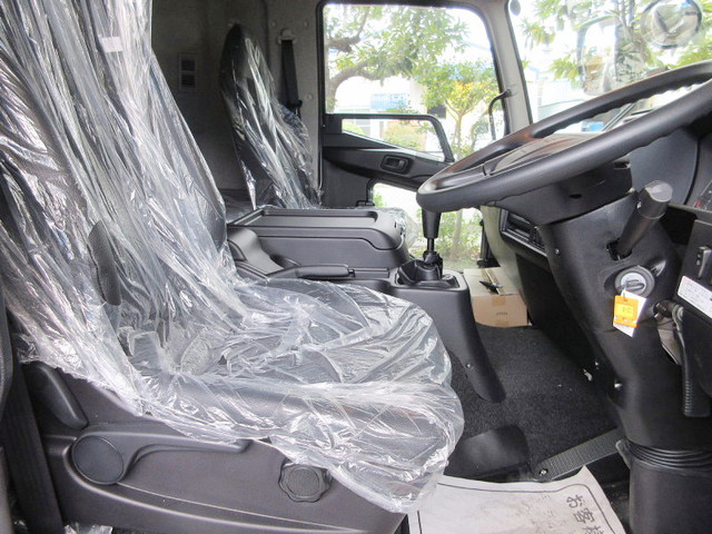 三菱ふそうファイターアルミブロック中型（4t）[写真16]