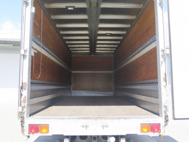 UDトラックスコンドルパネルウイング増トン（6t・8t）[写真17]