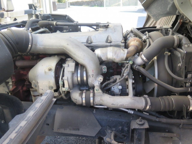 UDトラックスコンドルパネルウイング増トン（6t・8t）[写真25]