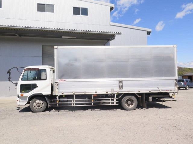 UDトラックスコンドルパネルウイング増トン（6t・8t）[写真05]