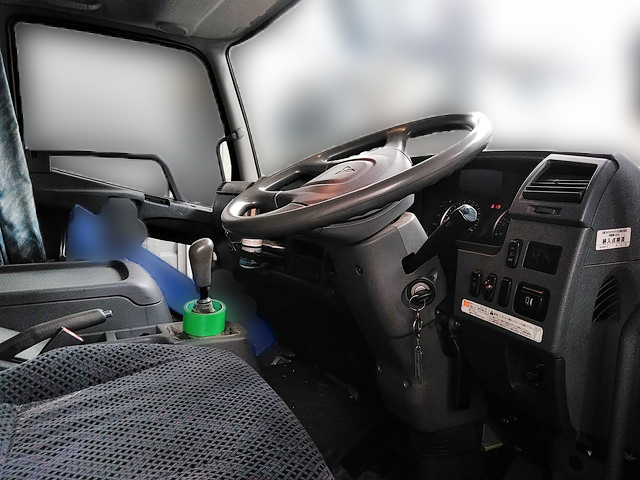 三菱ふそうファイターユニック4段中型（4t）[写真25]