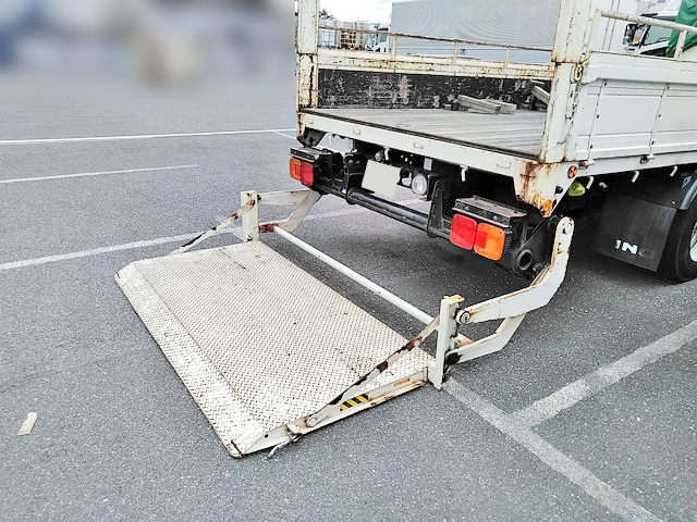 日野レンジャー平ボディ中型（4t）[写真12]