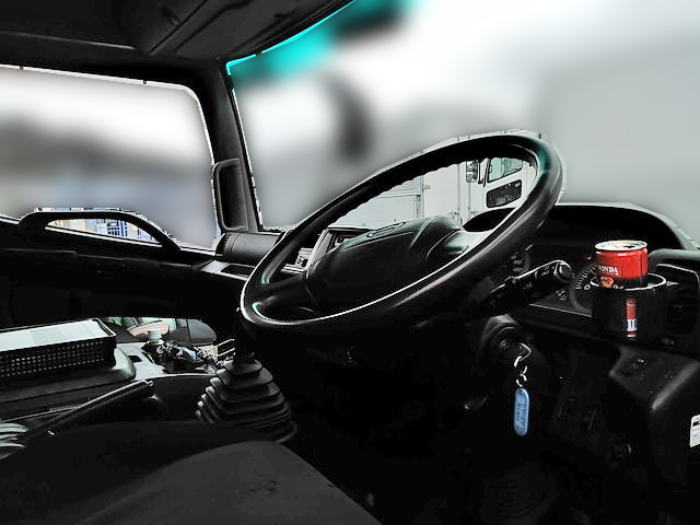 日野レンジャー平ボディ中型（4t）[写真28]