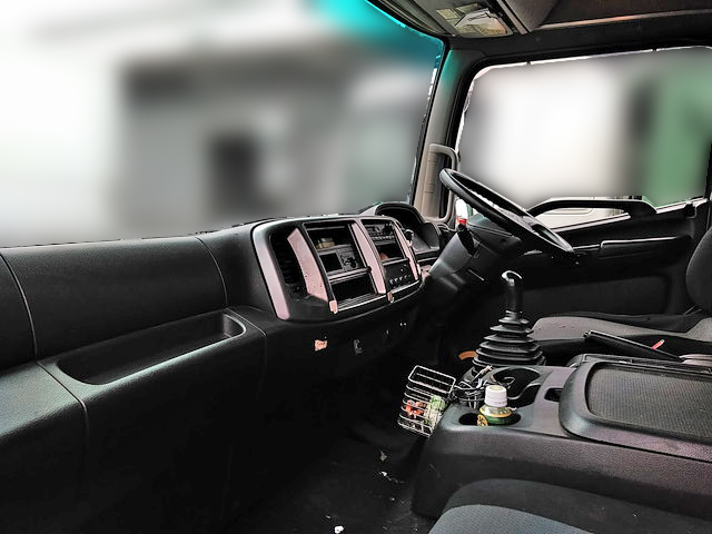 日野レンジャー平ボディ中型（4t）[写真29]