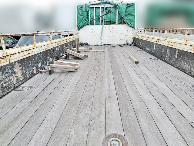 日野レンジャー平ボディ中型（4t）[写真08]