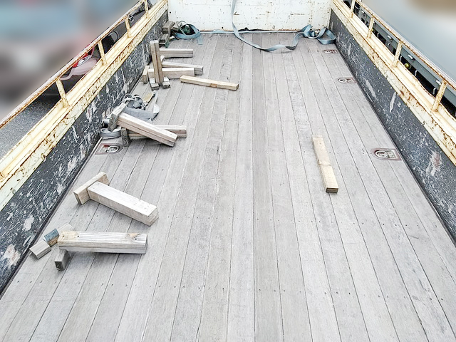 日野レンジャー平ボディ中型（4t）[写真09]