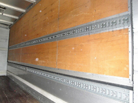 三菱ふそうファイターアルミウイング中型（4t）[写真13]