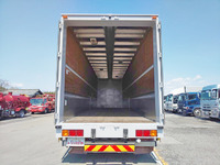 UDトラックスクオンアルミウイング大型（10t）[写真12]