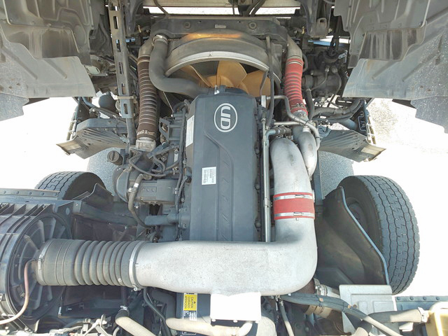 UDトラックスクオンアルミウイング大型（10t）[写真23]