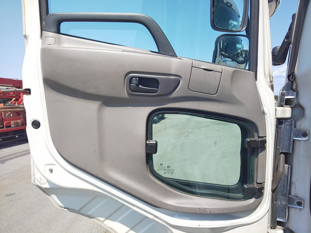 UDトラックスクオンアルミウイング大型（10t）[写真25]