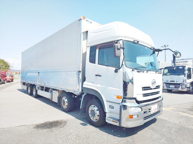 UDトラックスクオンアルミウイング大型（10t）[写真03]