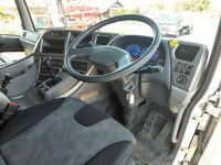 UDトラックスクオンアルミウイング大型（10t）[写真30]