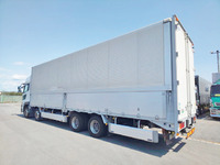 UDトラックスクオンアルミウイング大型（10t）[写真04]