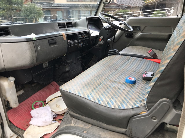 三菱ふそうキャンターダンプ小型（2t・3t）[写真15]