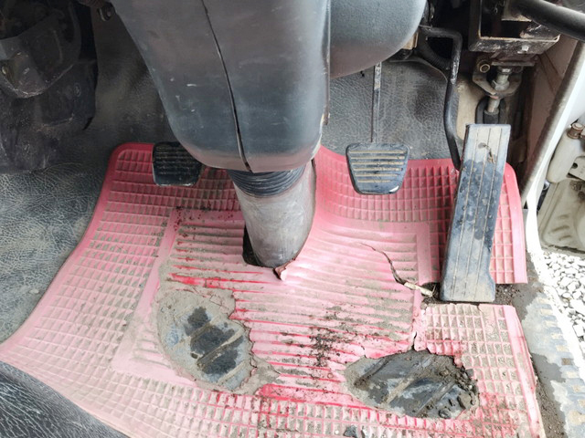 三菱ふそうキャンターダンプ小型（2t・3t）[写真21]