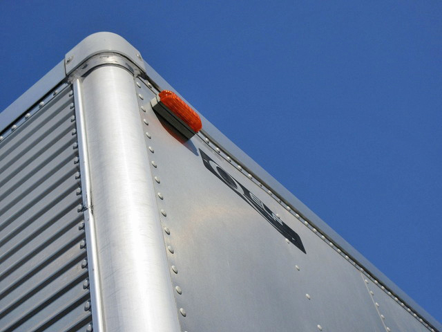 いすゞエルフアルミバン小型（2t・3t）[写真17]