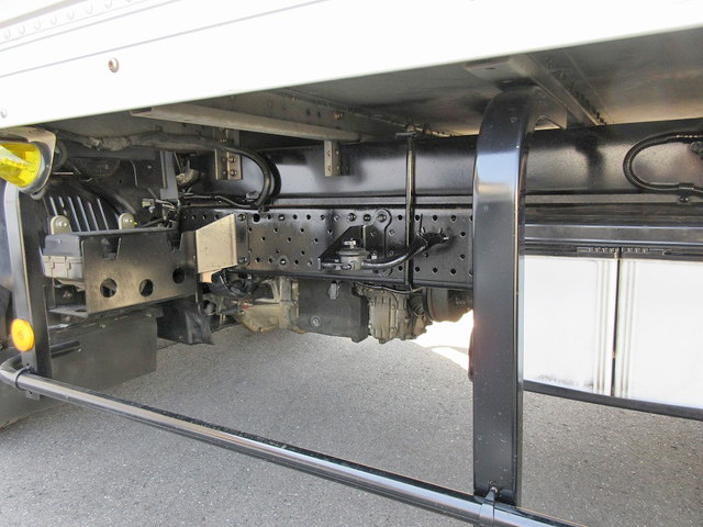 いすゞエルフアルミバン小型（2t・3t）[写真22]