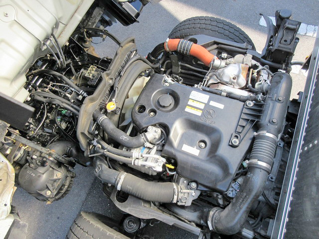 いすゞエルフアルミバン小型（2t・3t）[写真25]