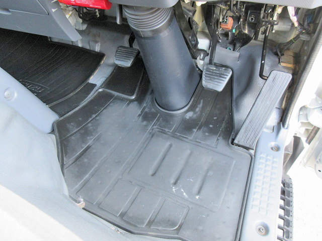 いすゞエルフアルミバン小型（2t・3t）[写真35]